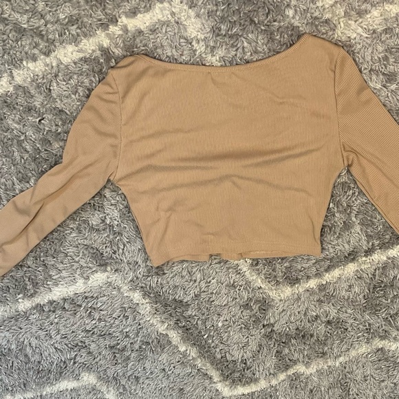 Women's Top - MINT CONDITION! - Long Sleeve Crop Length! - Size Small - Picture 6 of 6